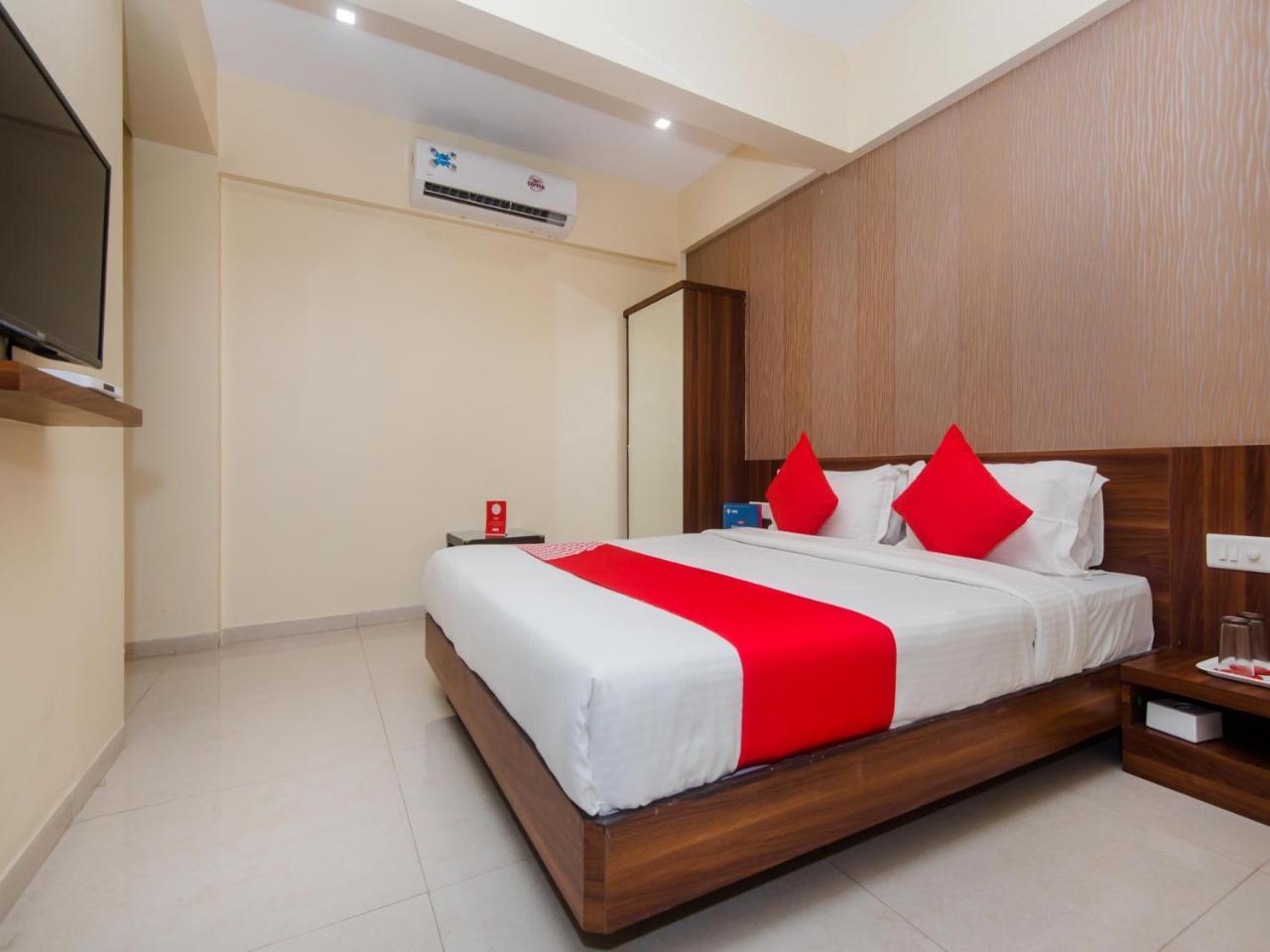 Hotel Park Inn 瓦塞 外观 照片
