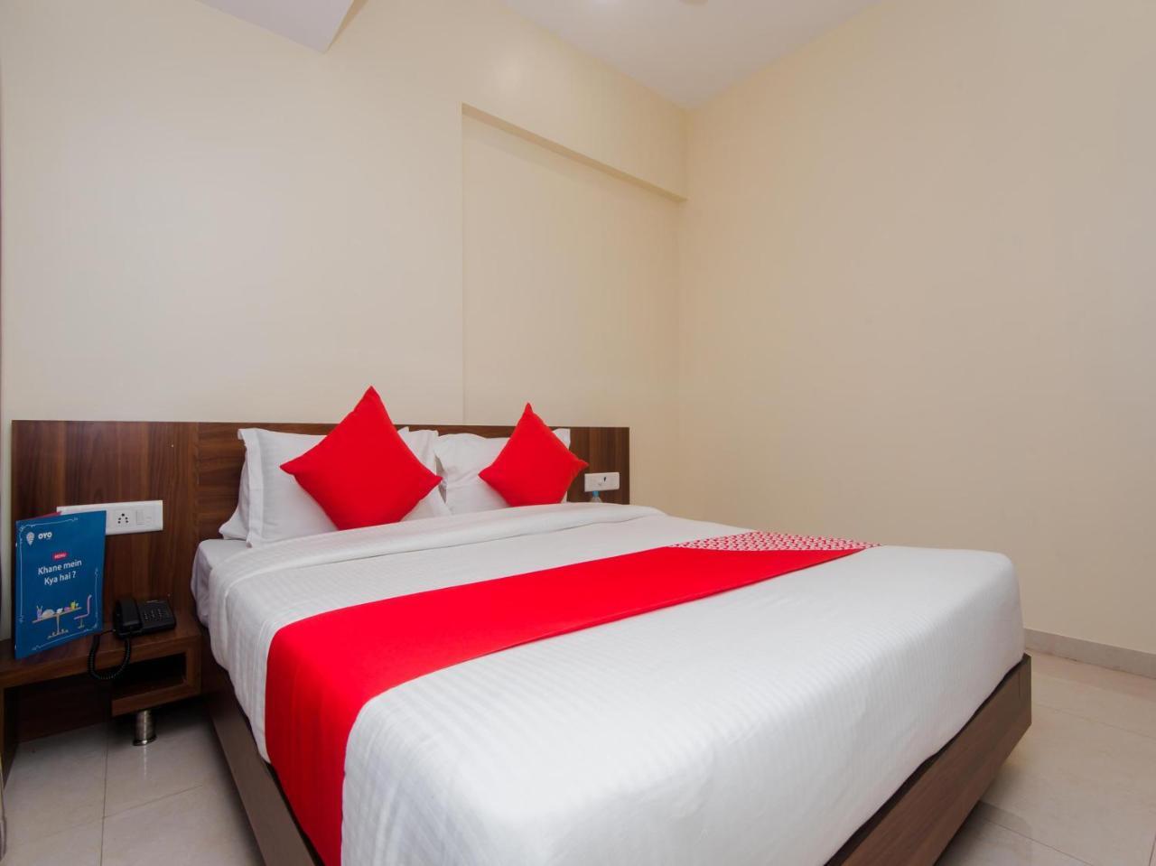 Hotel Park Inn 瓦塞 外观 照片