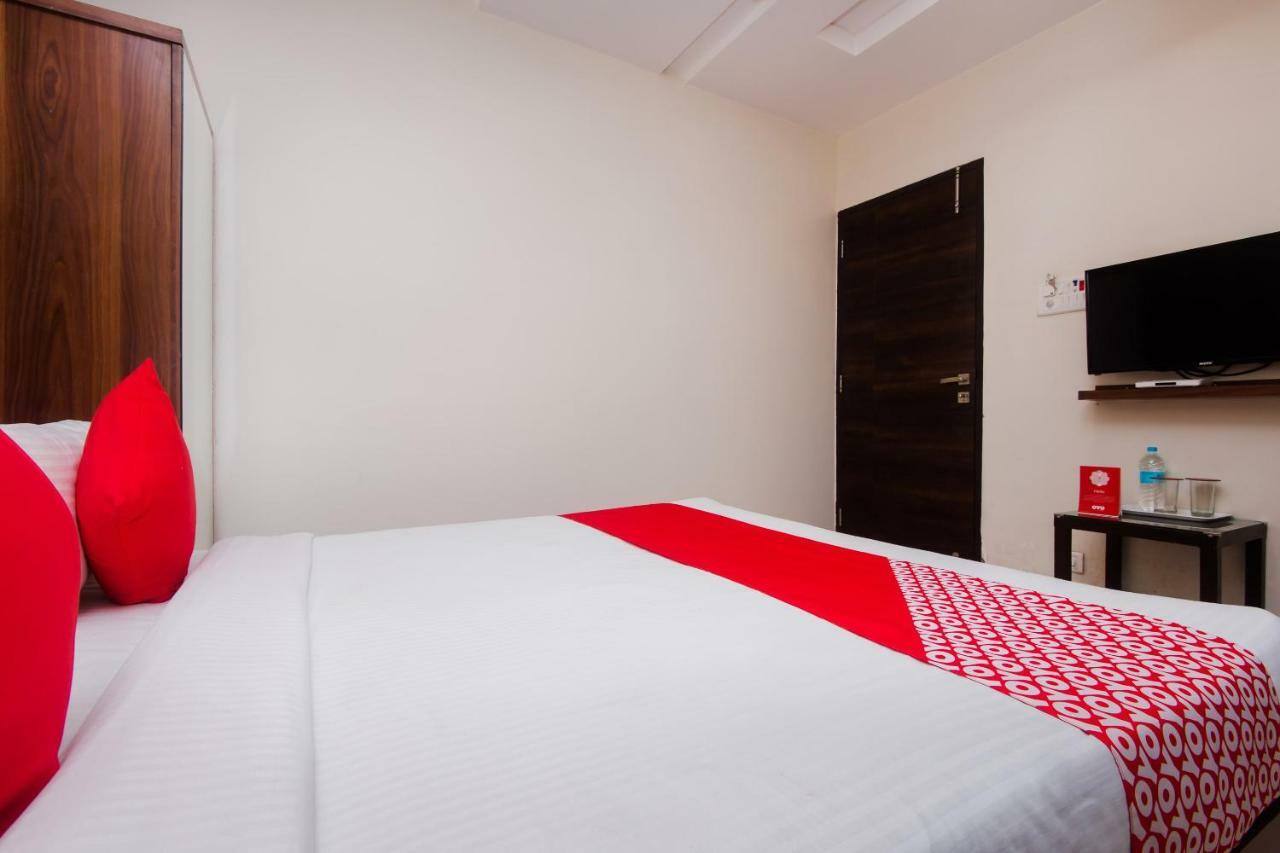 Hotel Park Inn 瓦塞 外观 照片